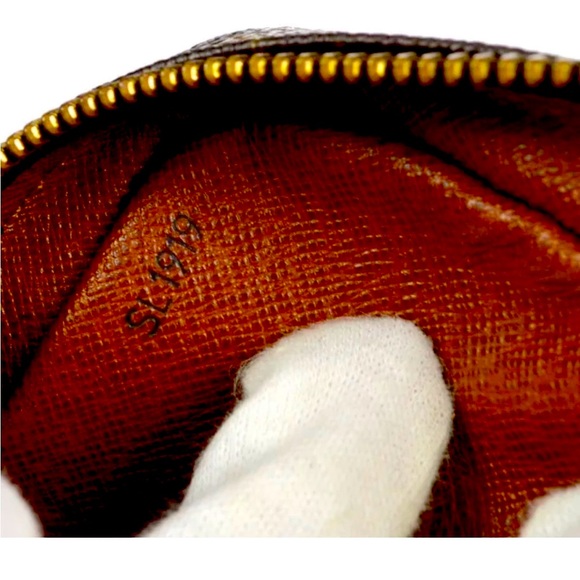 LOUIS VUITTON DANUBE MONOGRAM  CROSSBODY/SHOULDERBAG - Picture 4 of 9